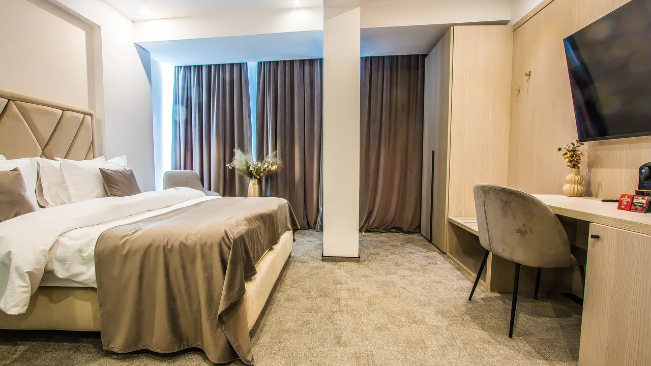 Deluxe Dublă cu Balcon — 8