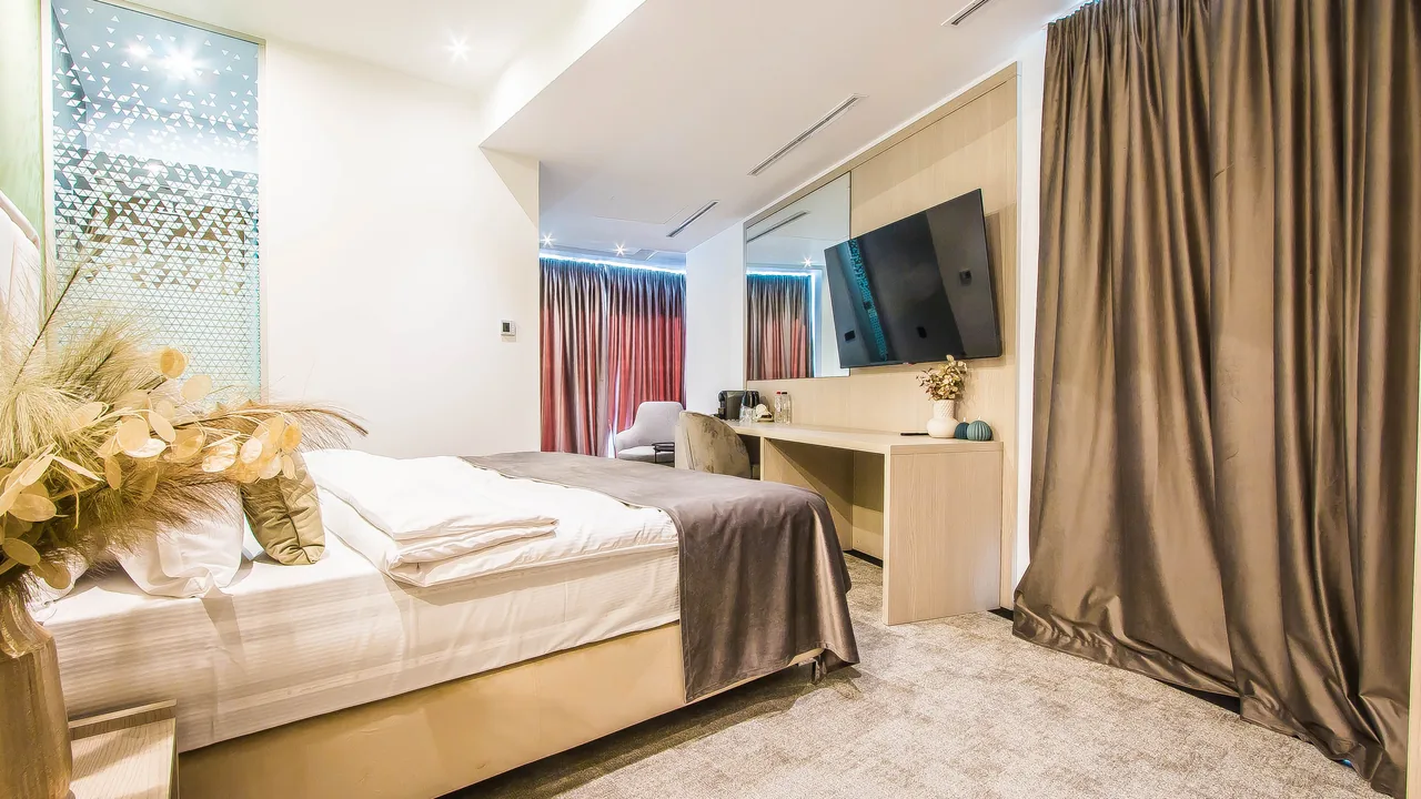 King cu Balcon — 5