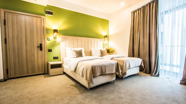 Twin Superioară — Central Apart Hotel